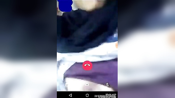 Indian Slut Shows Off Her Saggy Titties in Explicit Nude Chat Session