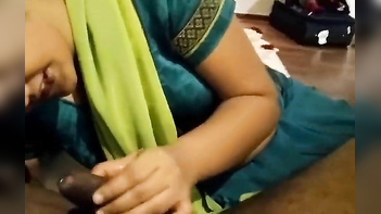 Desi Babe Roughly Strokes Her Man’s Hard Xxx Rod With Her Left Hand