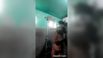 Desi Babe Dives Into Steamy Shower for Some naughty XXX Masturbation Fun