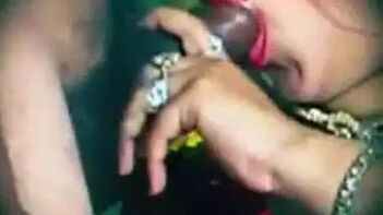 Kamini Bhabhi in Some seriously Steamy Homemade MMS Action