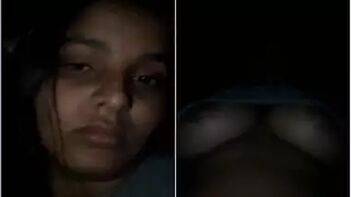 Indian Babe Gets Her Pussy Pounded Hard Under the Fucking Blanket in HD.