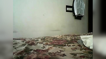 Babe Shows Off Her Curvy Body, Damn I Wish My Girlfriend Was This Freaking Sexy