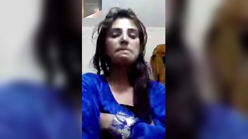 Paki Chick Flashing Her Juicy Titties and Pussy