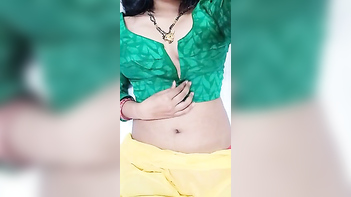Newly Married Bhabhi Revealing Her Juicy Curves And Nailing Her Hairy Pussy