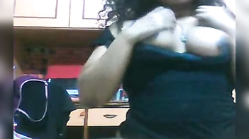 Anakapalle College Chick Masturbating Like a Wild Bitch in Secret MMS