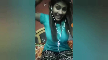 Desi Babe With Jiggling Tits Goes Wild On Live Cam