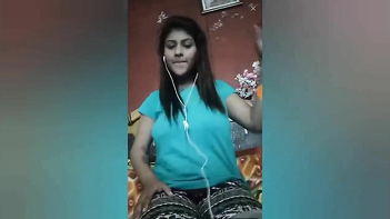 Desi Babe With Jiggling Tits Goes Wild On Live Cam