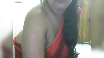 Desi Priya Aunty Shows Off Her Juicy Tits and Pussy On Cam 5 Times