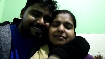 Kolkata Bhabi Sucking Dick and Kissing Like a Pro