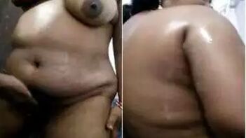 Indian Slut Gets Drenched in XXX Porn Shower, Cam Action On Fleek
