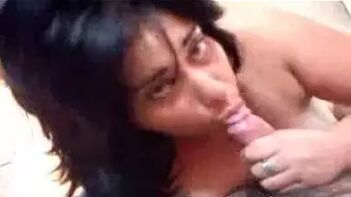 Delhi Bhabhi Nails Neighbor Uncle in Steamy Extramarital Affair Leaked Video