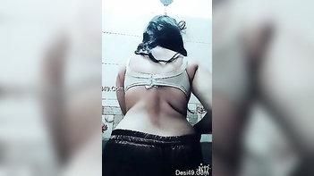 Indian Chick Shows Off Her Juicy Boobs and Craves Some XXX Dessert Action
