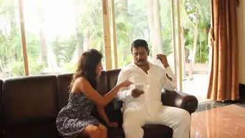 Bollywood Escort Girl Rides Client’s Dick Hard In Sleazy Guest House