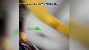 Damn, Watch This Hot Aunty in Saree with Freakin’ Huge Tits Tease and Seduce