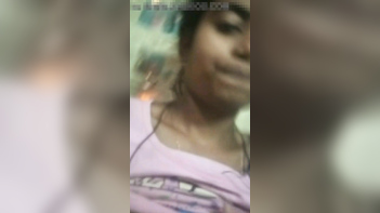 Desi Chick Flashing Her Juicy Tits and Pussy Like a Damn Tease