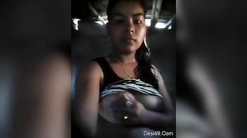 Model Can’t Get Enough When She Touches Her Fucking Sensitive Nipples