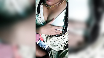 Wait If You Wanna See This Indian Chick’s Juicy Tits