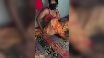 Desi Bhabi Revealing Her Juicy Pussy in Steamy Close-Ups