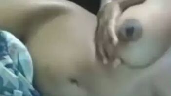 Divorced Neighbor Bhabhi Shows Off Her Curvy Body in This Desi Sexy Video Clip