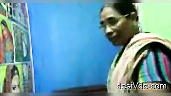 Lucky Bastard Nails His Friend’s Smokin’ Hot Mom in a Seductive Saree