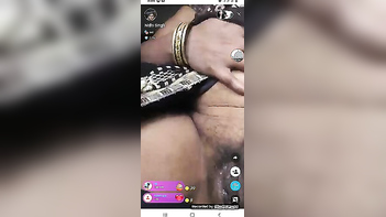 Nidhi Bhabhi Shows Off Her Pussy in a Steamy Live Cam Show