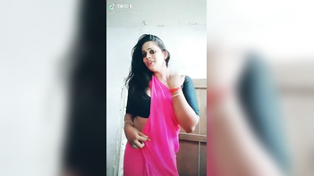 Tamil Chick on TikTok Shows Off Her Insanely Curvy Body in Tight Clothes