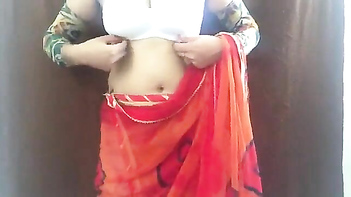 Desi Chick With Perfect Natural Tits Shows Off Her Stunning Curves