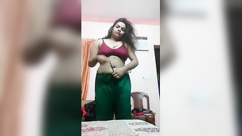 Desi Bhabi Stripping Off Her Clothes in HD - Damn That Pussy