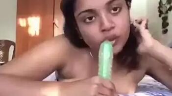 Damn Hot Indian Babe Skillfully Sucking XXX Dildo In steamy Solo Chudai Scene