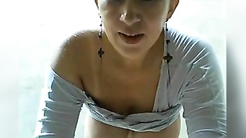 Desi Milf Soaps Her Juicy Tits and Pussy in XXX Show