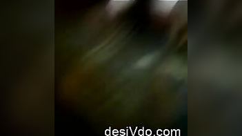 Hairy Pussy Meena Bhabhi in Homemade MMS Video