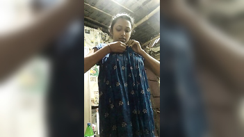 Dehati Girl Flashing Her Juicy Boobs and Pussy Like a Fucking Tease