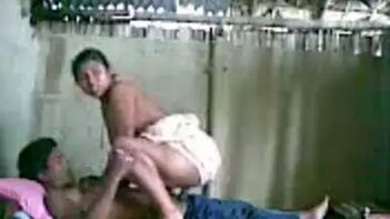 Desi Bhabhi Sucks Devar’s Dick in Village Porn Video, Wild Sex Scene