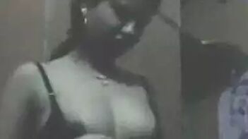 Desi Babe Still Hot Despite Shitty Video Quality, Damn She’s Fine Though