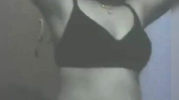 Desi Babe Still Hot Despite Shitty Video Quality, Damn She’s Fine Though