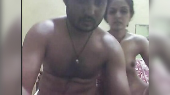 Kinky Bitch in Lonavala Gets Wild on Webcam, Fucking Hot Homemade Sex Clip