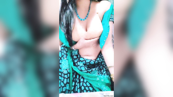 Indian MILF Soniya Bhabi Rides Dick Like a Champ