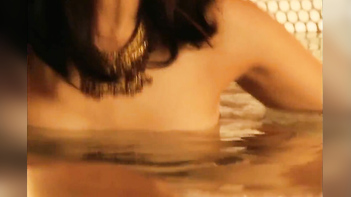 Damn Hot Arabic Chick Fucks Like a Beast in Epic Long Version Sexual Adventure