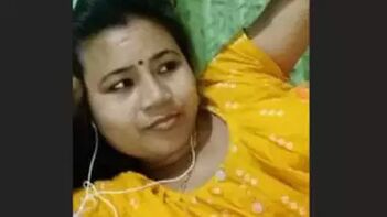 Desi Village Bhabi Shows Her Pussy Live On Cam, Sucking Dick Like A Pro
