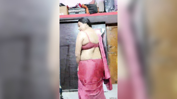 Bitch Dances On Cam, Sexy As Hell, Perving Out With Her Tight Pussy