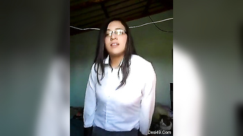Indian Chick With Glasses Shows Off Her Juicy Tits and Nails It