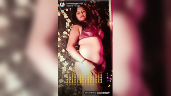 Smokin' Hot Chick Dives Into Wild, X-Rated Live App Show - Unleashed Desires!