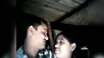 Indian Village Bhabhi Gets Pounded By Neighbor While Hubby's Away