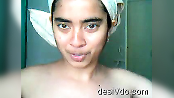 Hairy Armpit Babe Anu GotCaught Naked by BF, Leaked MMS