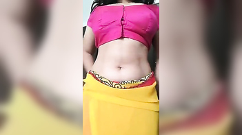 Juicy Boobs and Hairy Pussy - Desi Woman Shows Off Her Sexiest Assets