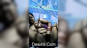 Desi Babe Masturbates Wildly Imagining Dirty Xxx Peppers