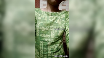 Filthy Desi Babe Eagerly Flashing and Fondling Her Perfectly Perky Tits