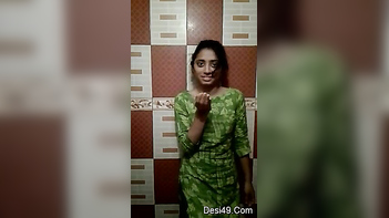 Filthy Desi Babe Eagerly Flashing and Fondling Her Perfectly Perky Tits