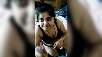 Desi Bhabi Gives Mind-Blowing Handjob With Dirty Hindi Audio