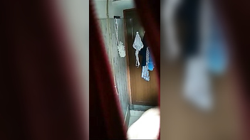 Indian Babe Turns Laundry Room Into XXX Paradise With Hidden Cam Action